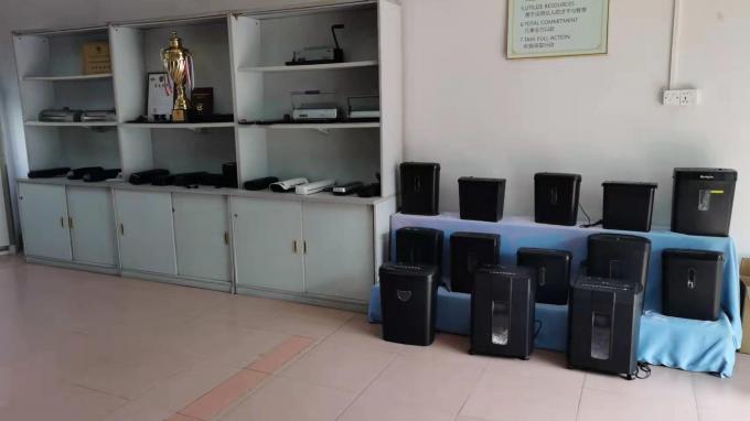 Μεγάλη χωρητικότητα 25L Τεχνουργός Τυποποίησης Χαρτιού Για Χαρτί 8 φύλλα Α4 CD Πιστωτική κάρτα CD210P-8 16